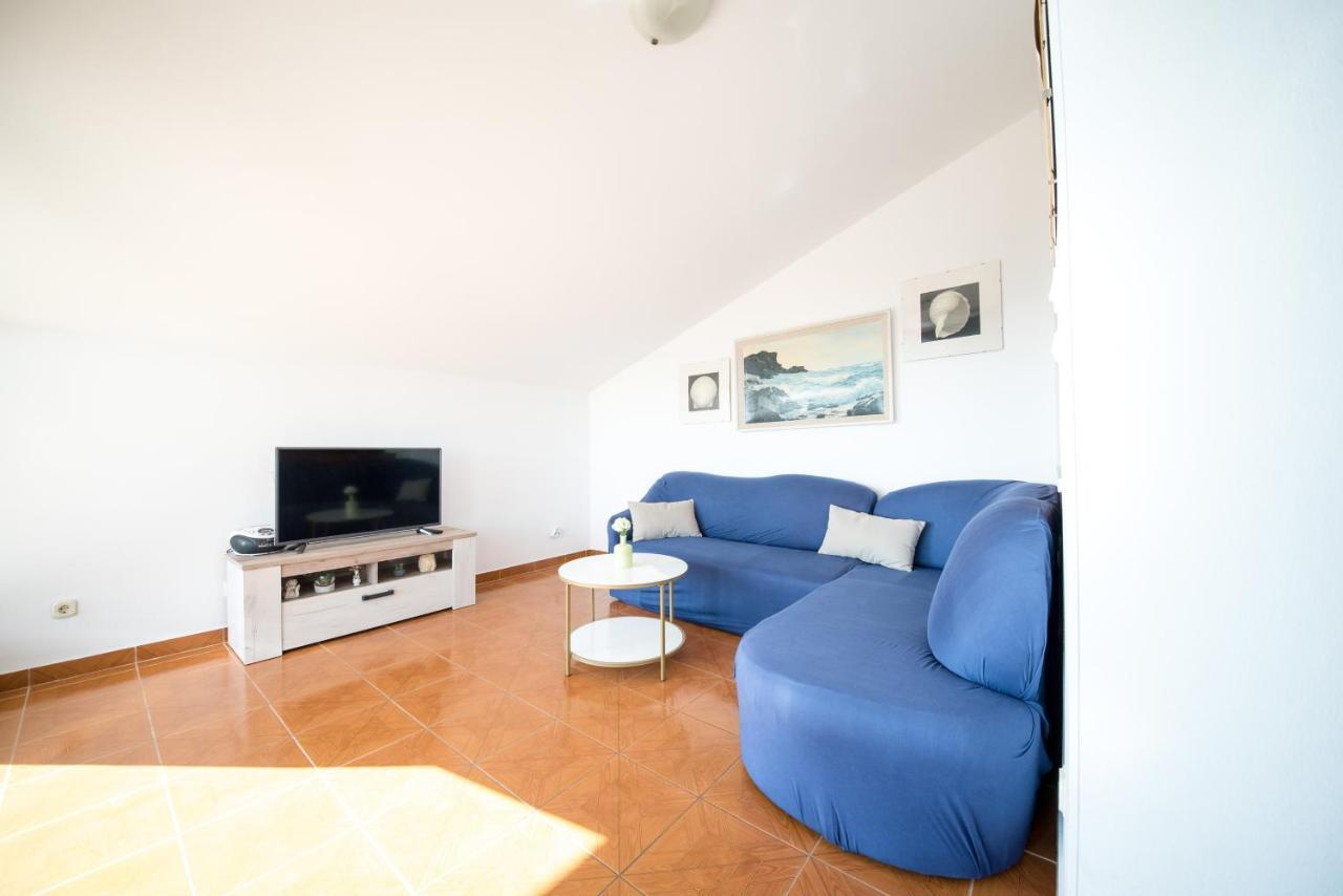 Apartments And Rooms By The Sea Vrsi - Mulo, Zadar - 5848 Bagian luar foto